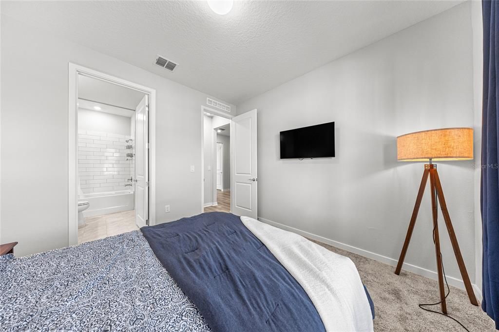 For Sale: $475,000 (5 beds, 4 baths, 3416 Square Feet)