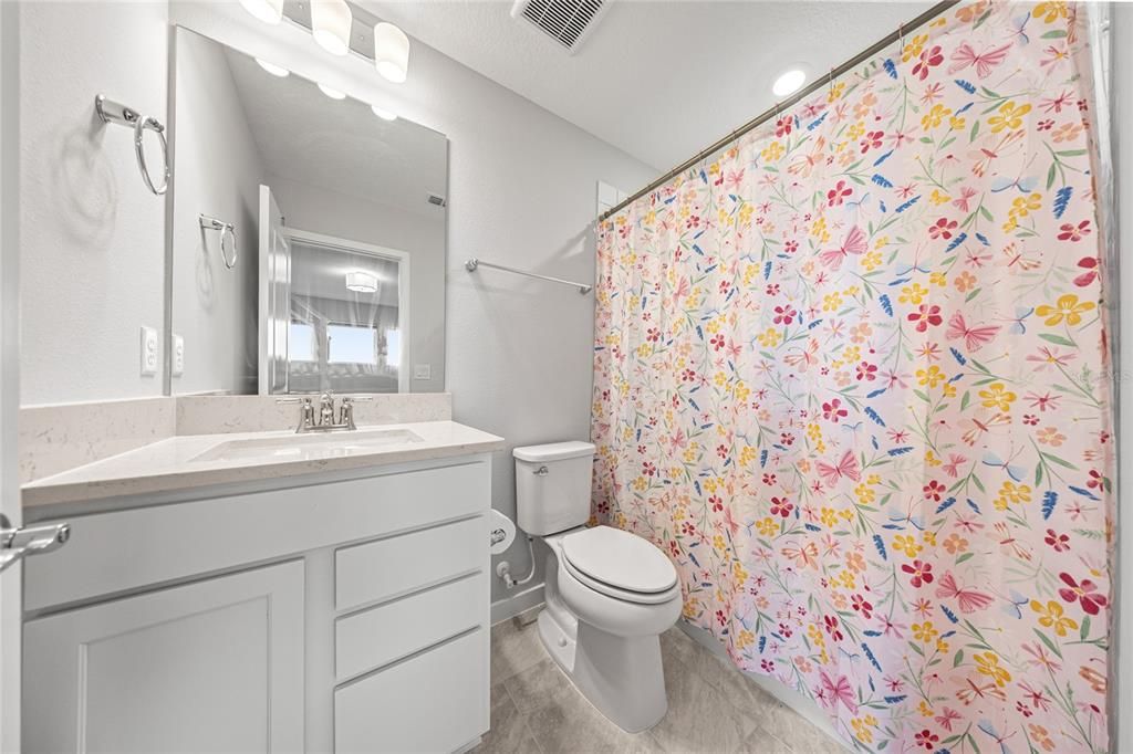 For Sale: $475,000 (5 beds, 4 baths, 3416 Square Feet)