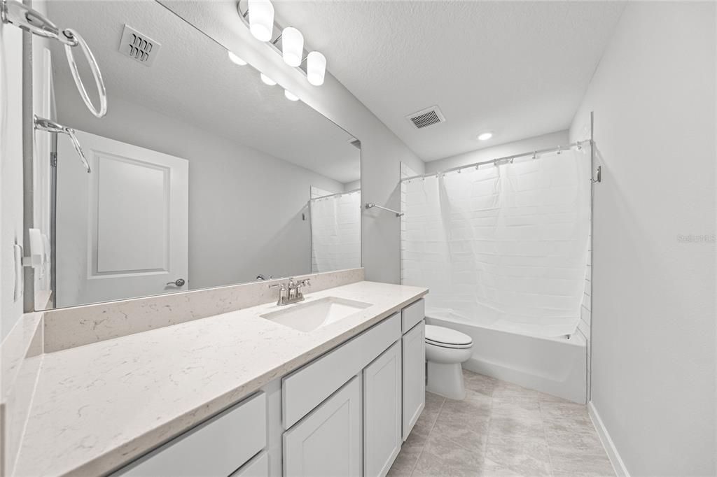 For Sale: $475,000 (5 beds, 4 baths, 3416 Square Feet)