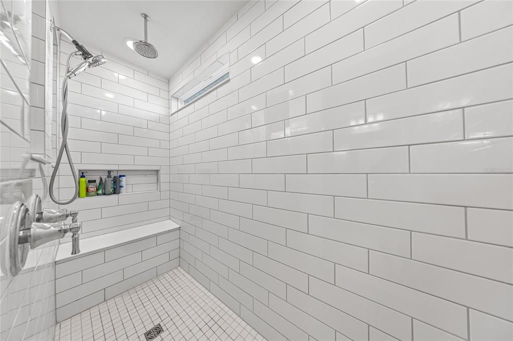 For Sale: $475,000 (5 beds, 4 baths, 3416 Square Feet)