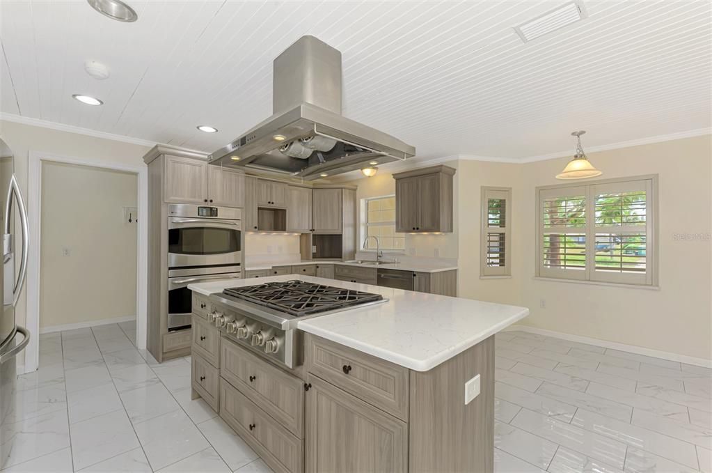 En Venta: $1,000,000 (3 camas, 3 baños, 2220 Pies cuadrados)