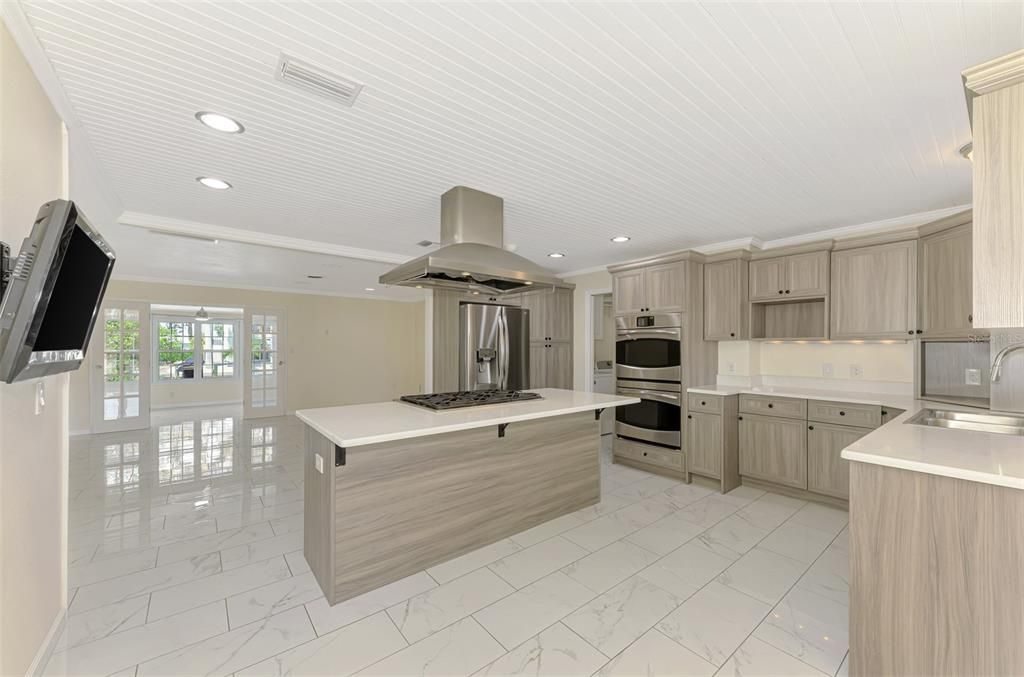 En Venta: $1,000,000 (3 camas, 3 baños, 2220 Pies cuadrados)