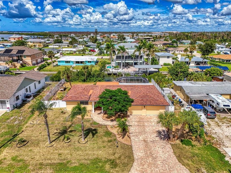 En Venta: $1,000,000 (3 camas, 3 baños, 2220 Pies cuadrados)