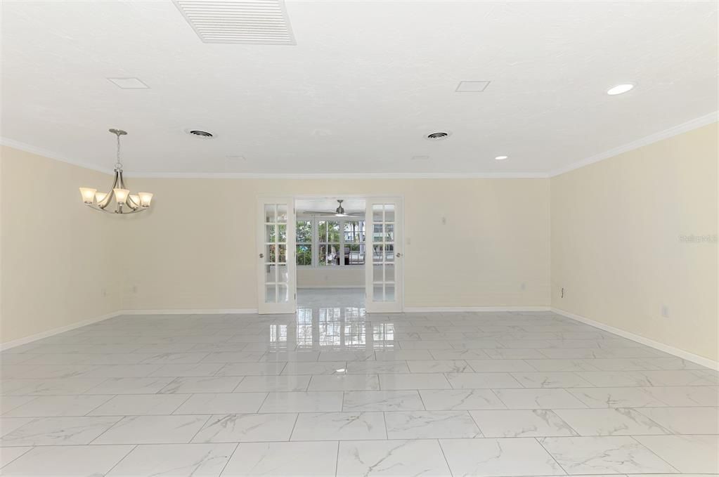 En Venta: $1,000,000 (3 camas, 3 baños, 2220 Pies cuadrados)