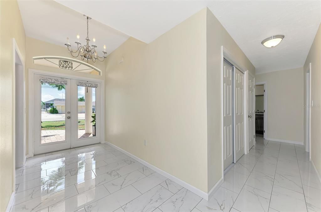 En Venta: $1,000,000 (3 camas, 3 baños, 2220 Pies cuadrados)