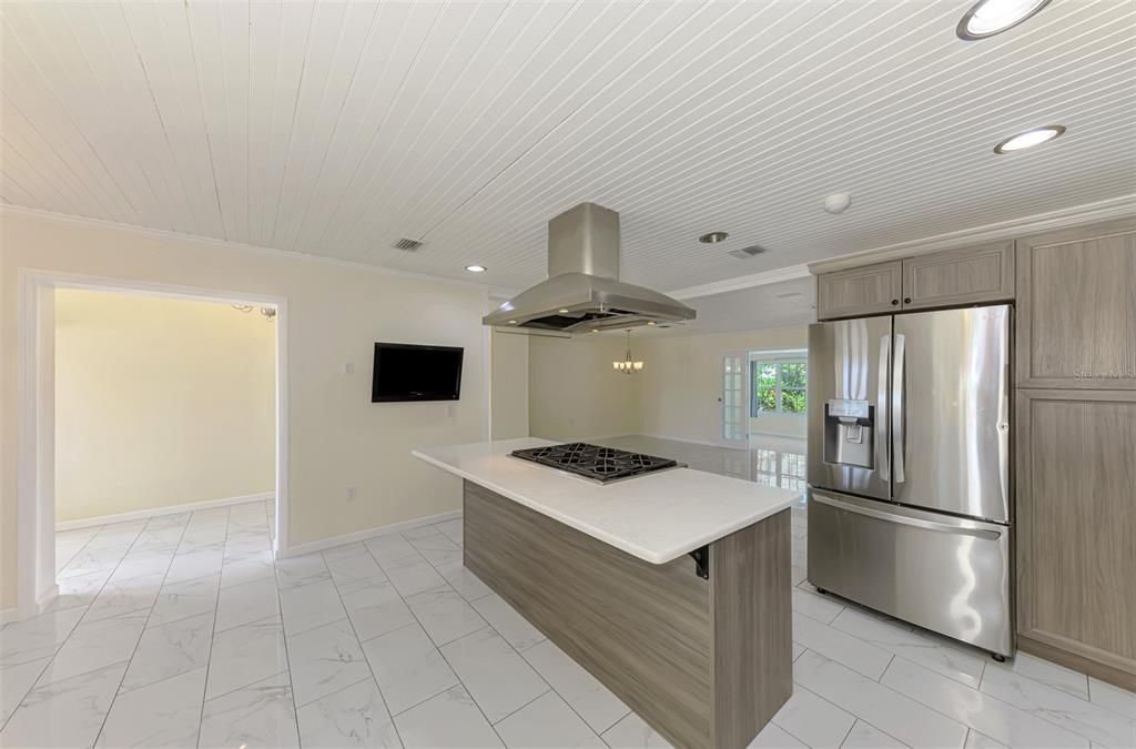 En Venta: $1,000,000 (3 camas, 3 baños, 2220 Pies cuadrados)