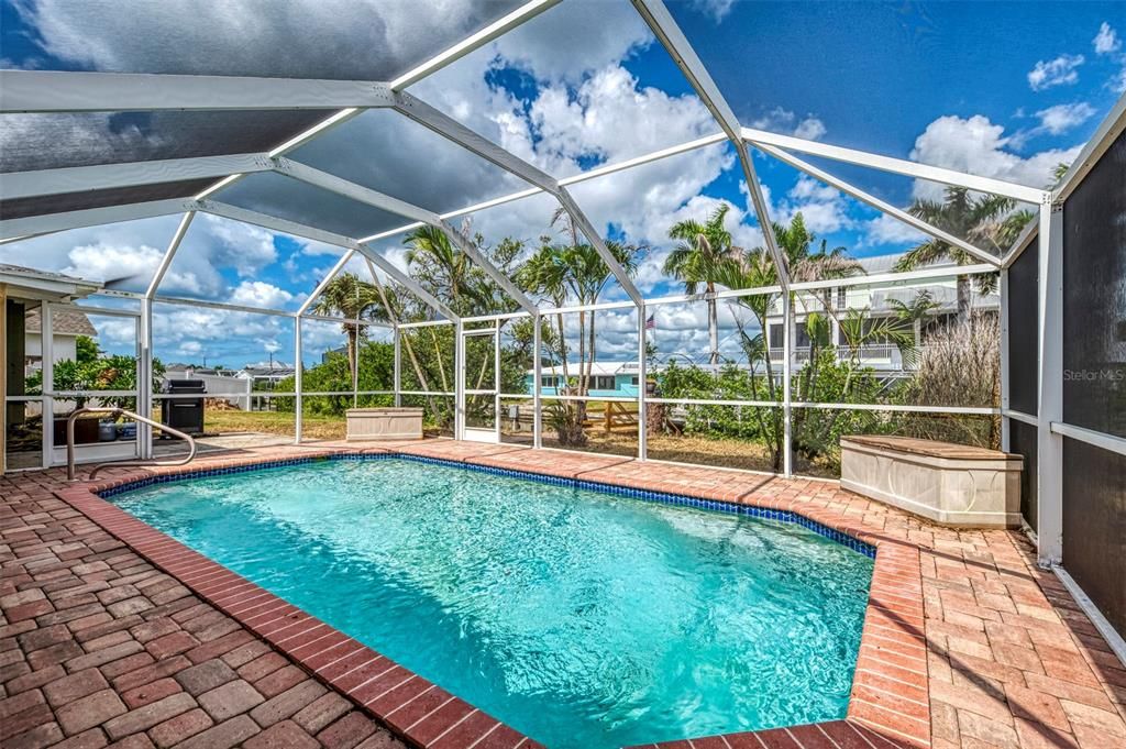 En Venta: $1,000,000 (3 camas, 3 baños, 2220 Pies cuadrados)