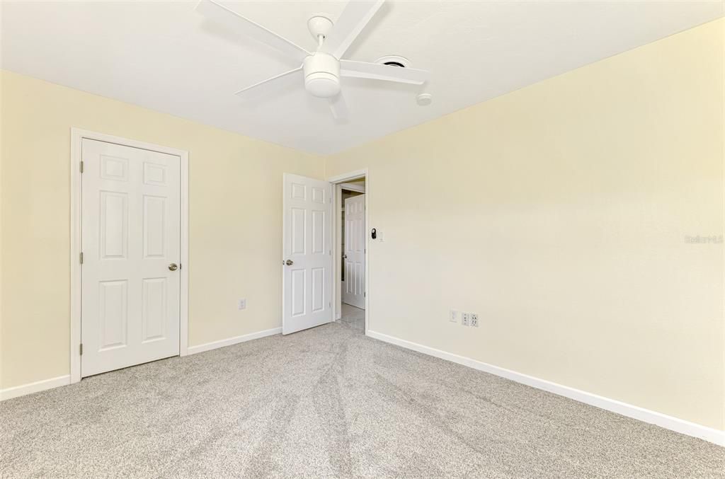 En Venta: $1,000,000 (3 camas, 3 baños, 2220 Pies cuadrados)