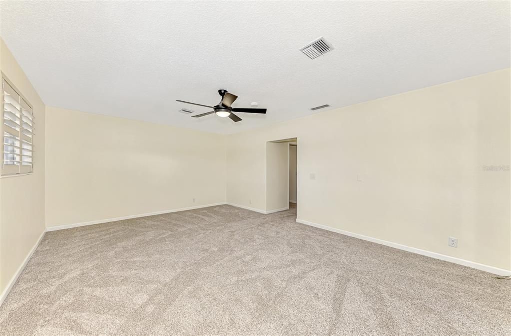 En Venta: $1,000,000 (3 camas, 3 baños, 2220 Pies cuadrados)