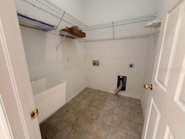 For Rent: $3,000 (4 beds, 3 baths, 2415 Square Feet)