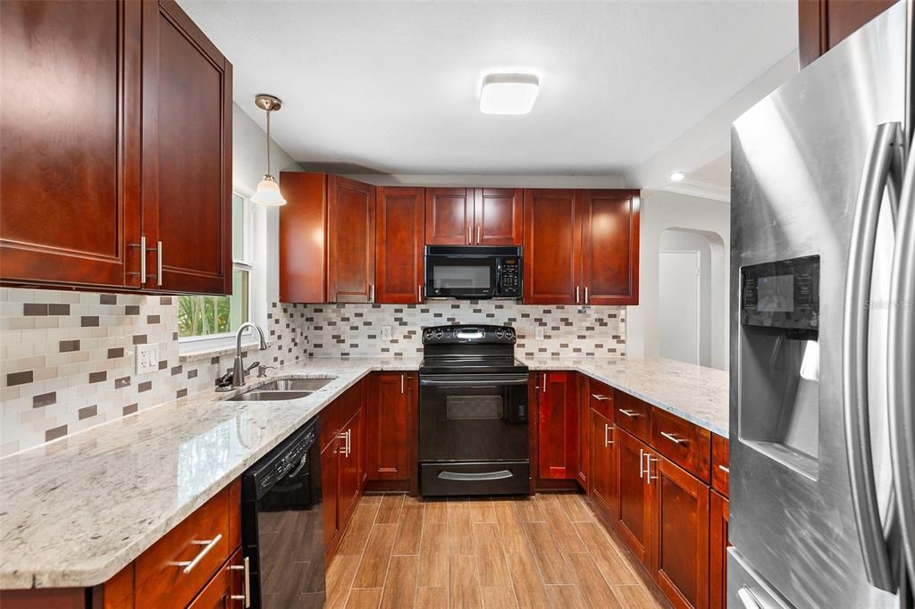 Active With Contract: $2,750 (3 beds, 2 baths, 1216 Square Feet)