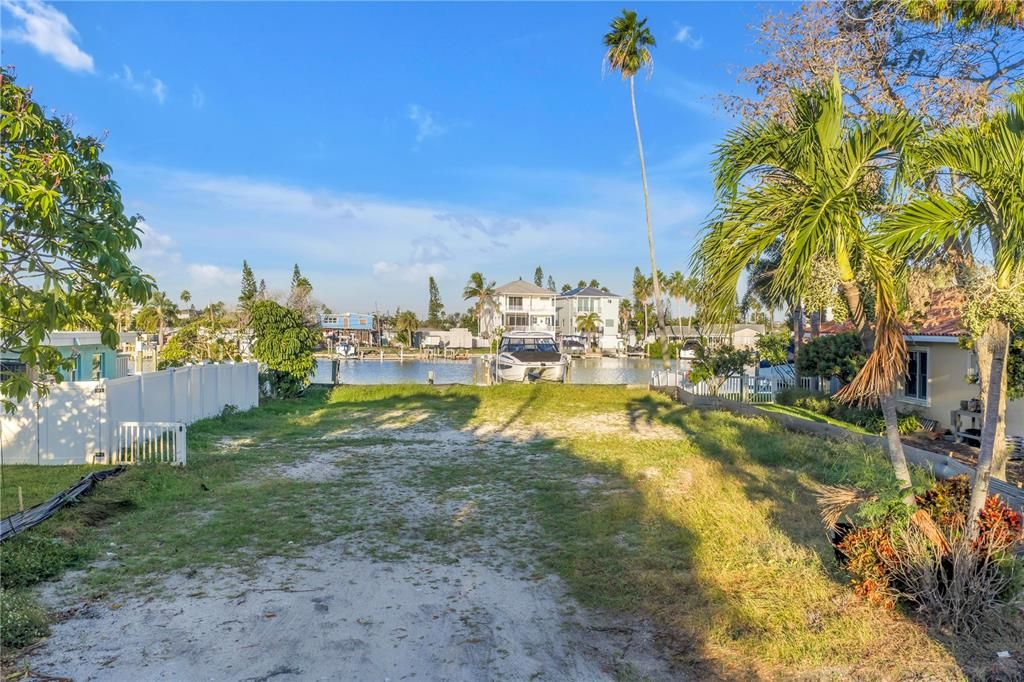 待售: $750,000 (0.16 acres)