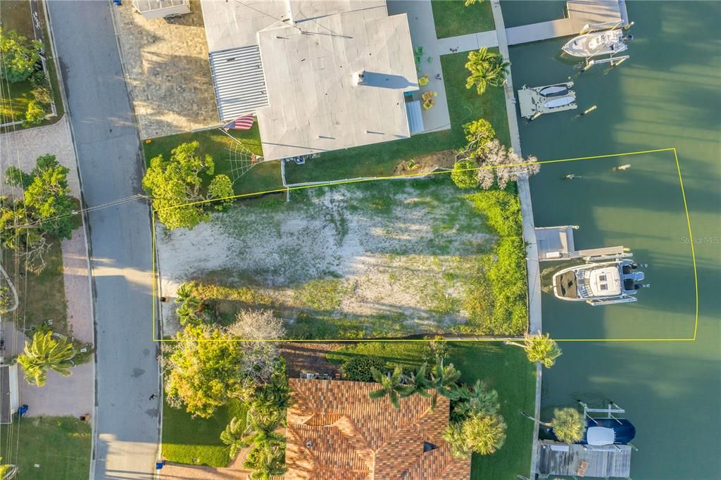 待售: $750,000 (0.16 acres)