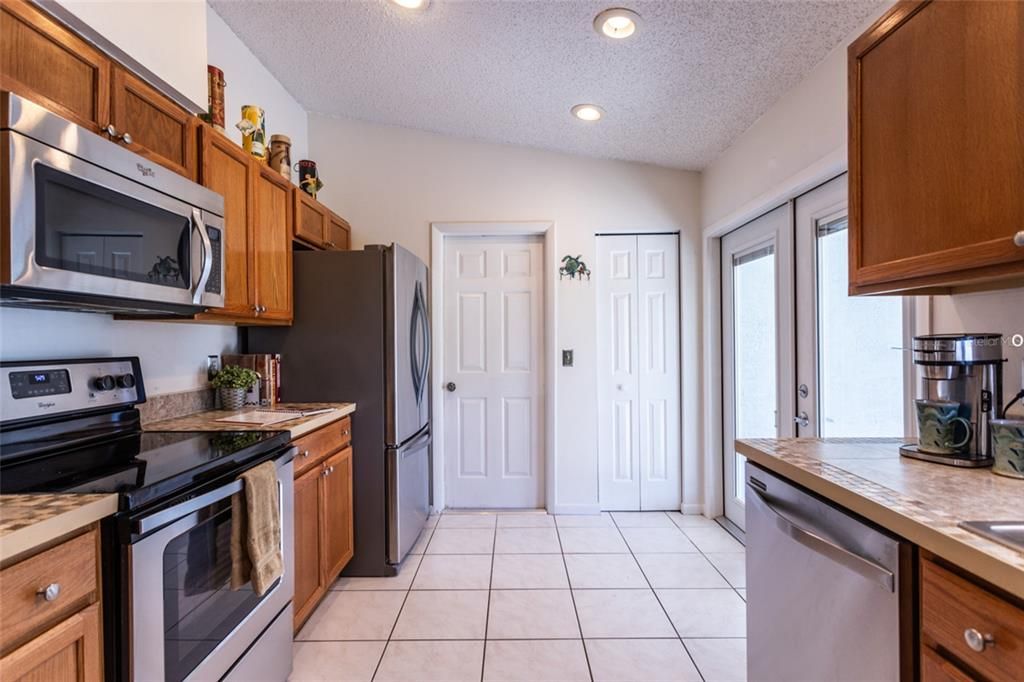 Active With Contract: $350,000 (4 beds, 3 baths, 1701 Square Feet)