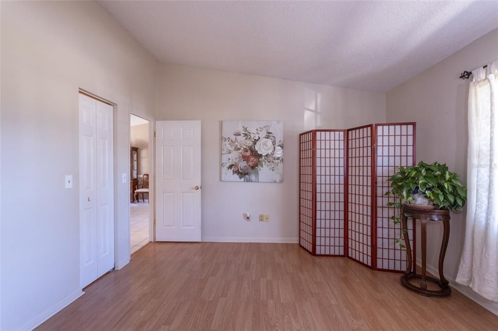 Active With Contract: $350,000 (4 beds, 3 baths, 1701 Square Feet)