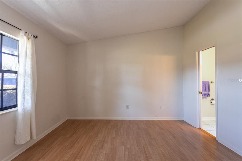 Active With Contract: $350,000 (4 beds, 3 baths, 1701 Square Feet)