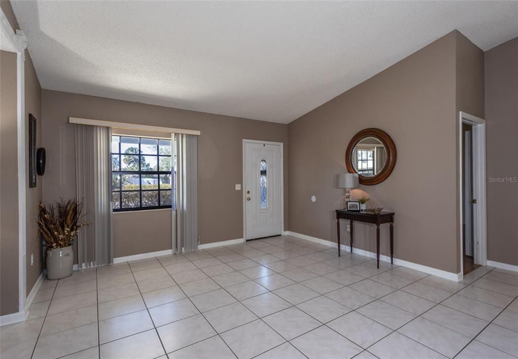 Active With Contract: $350,000 (4 beds, 3 baths, 1701 Square Feet)