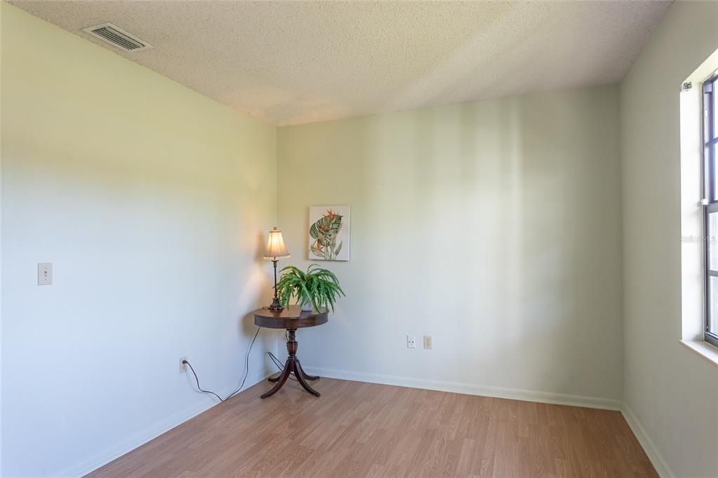 Active With Contract: $350,000 (4 beds, 3 baths, 1701 Square Feet)