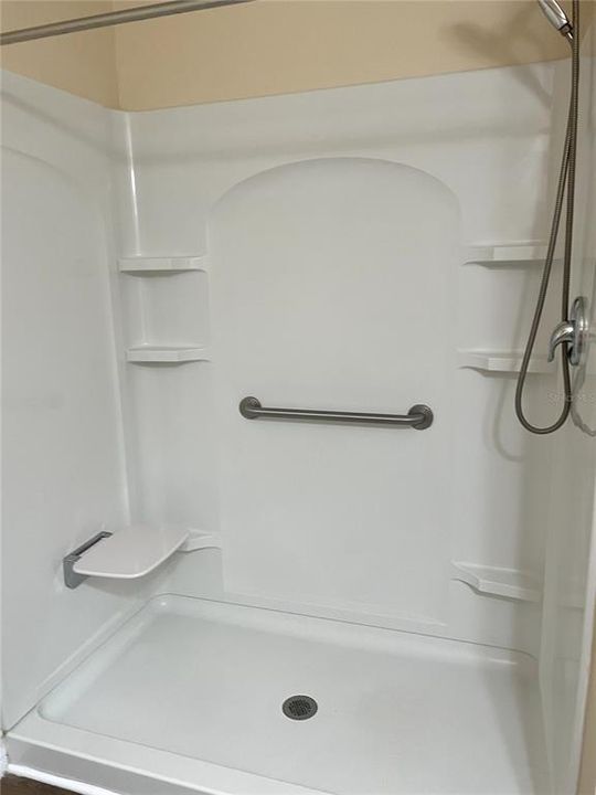 Active With Contract: $350,000 (4 beds, 3 baths, 1701 Square Feet)