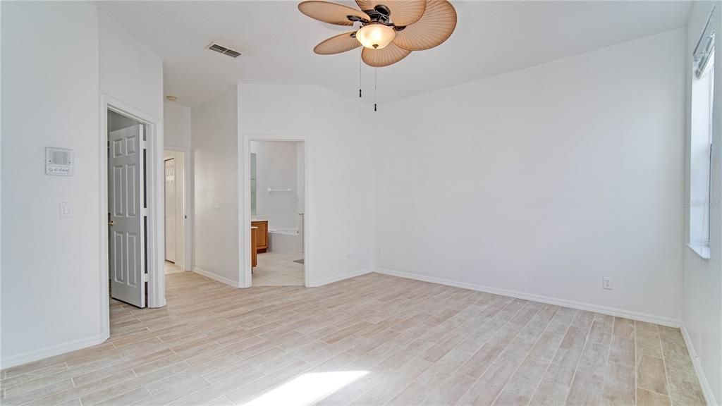 В аренду: $2,890 (4 спален, 2 ванн, 1952 Квадратных фут)