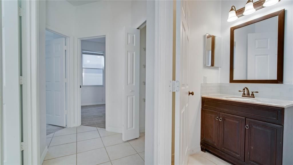 В аренду: $2,890 (4 спален, 2 ванн, 1952 Квадратных фут)