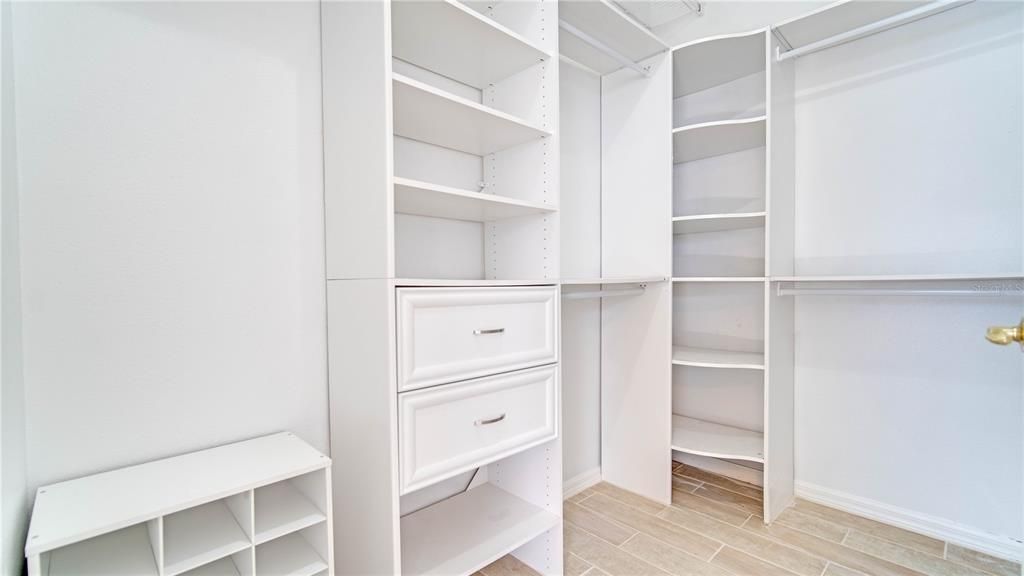 В аренду: $2,890 (4 спален, 2 ванн, 1952 Квадратных фут)