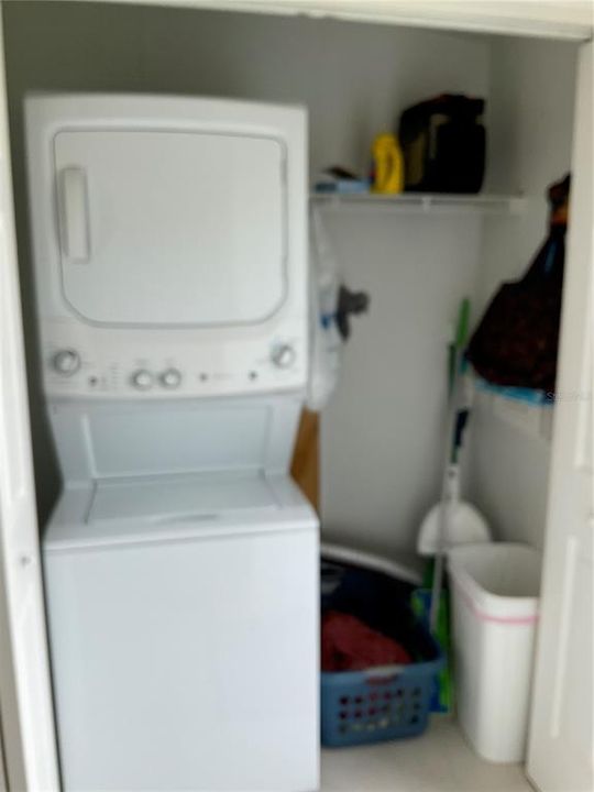 For Sale: $265,000 (2 beds, 2 baths, 1241 Square Feet)