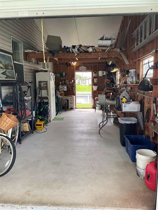 For Sale: $265,000 (2 beds, 2 baths, 1241 Square Feet)