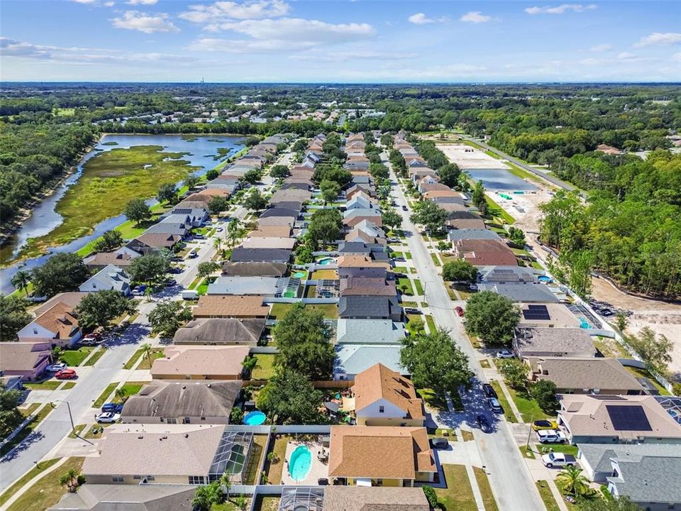 合同活跃: $399,000 (3 贝兹, 2 浴室, 1690 平方英尺)