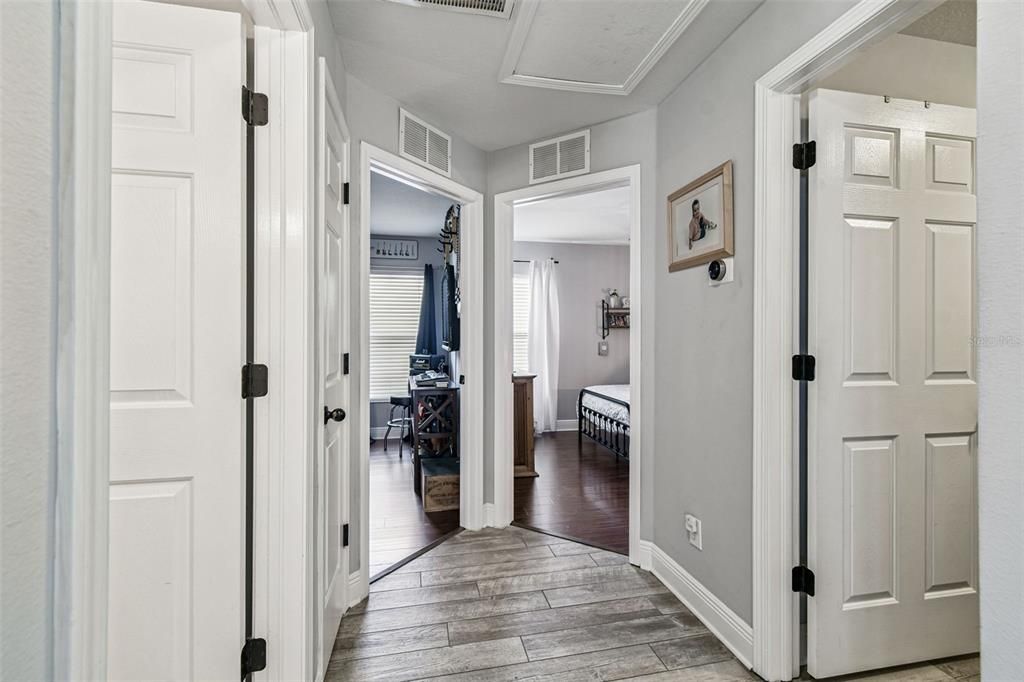 合同活跃: $399,000 (3 贝兹, 2 浴室, 1690 平方英尺)