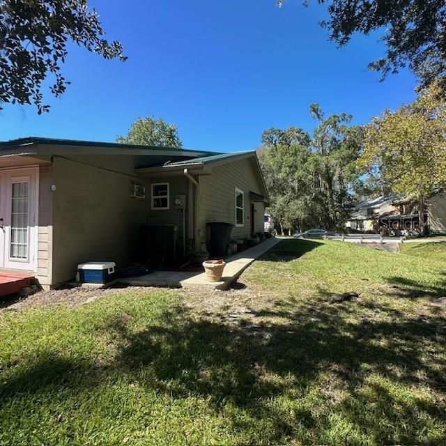 For Sale: $229,900 (2 beds, 2 baths, 1142 Square Feet)