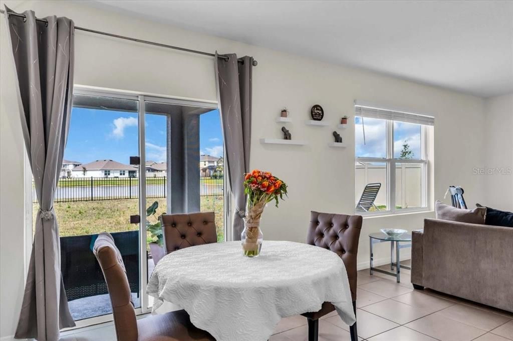 待售: $549,999 (5 贝兹, 3 浴室, 2638 平方英尺)