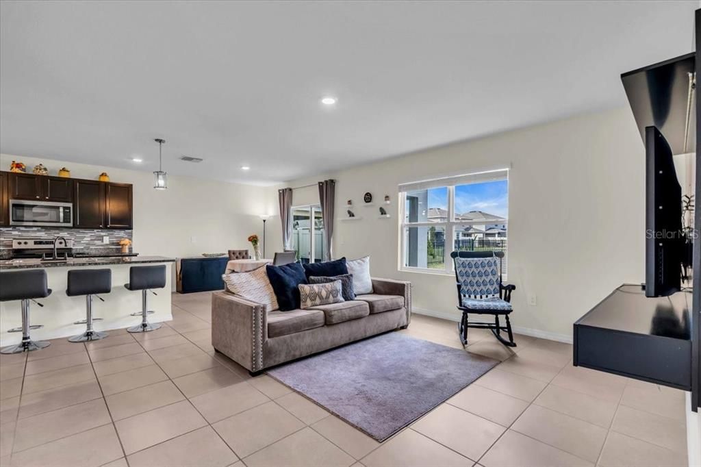 待售: $549,999 (5 贝兹, 3 浴室, 2638 平方英尺)