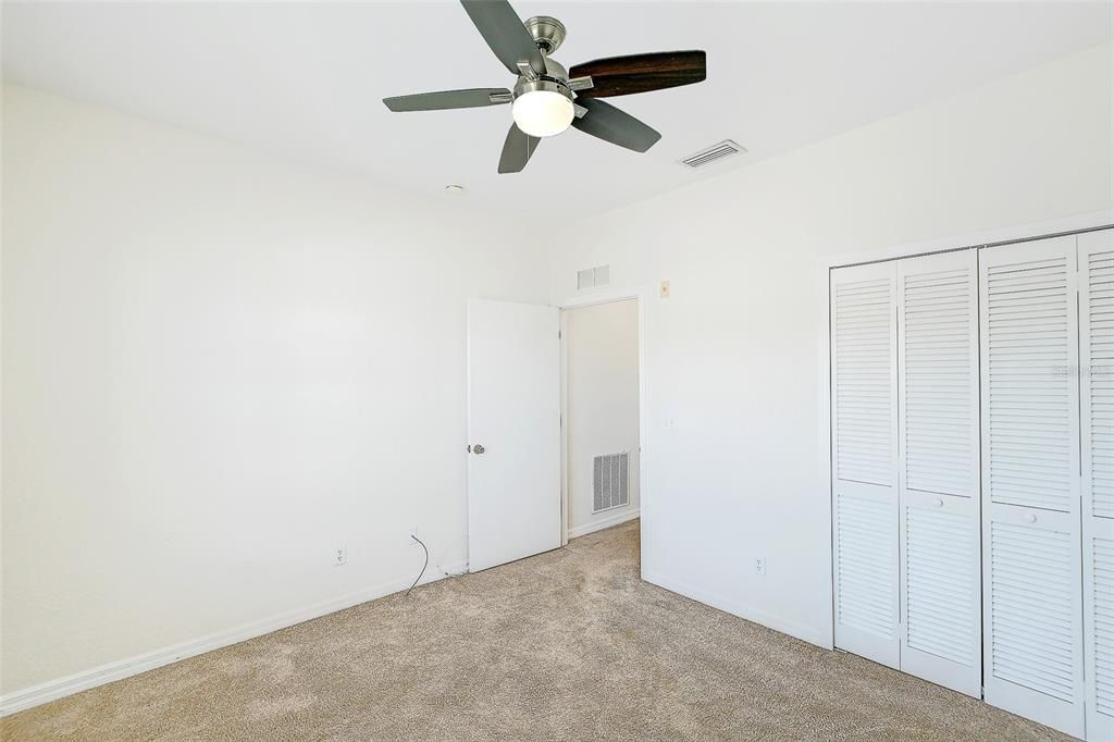 待售: $169,900 (2 贝兹, 2 浴室, 932 平方英尺)