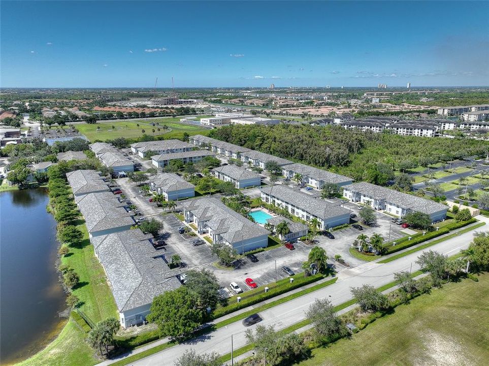 待售: $169,900 (2 贝兹, 2 浴室, 932 平方英尺)