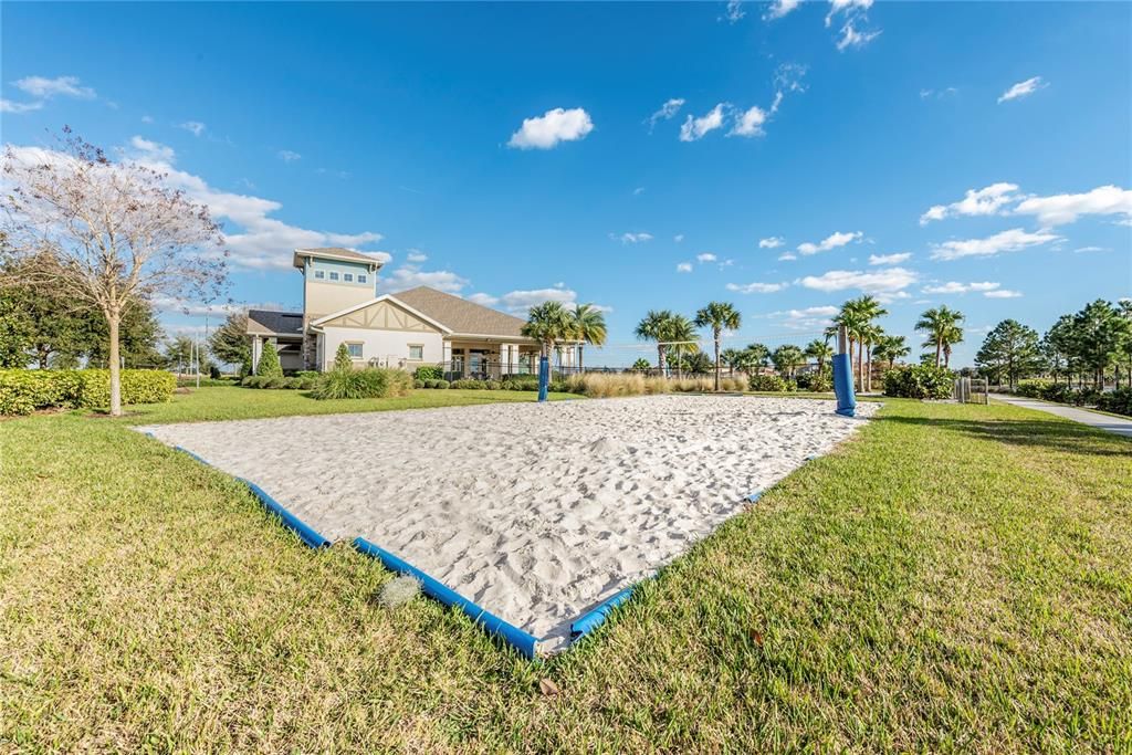 Под контрактом: $835,000 (4 спален, 3 ванн, 3327 Квадратных фут)