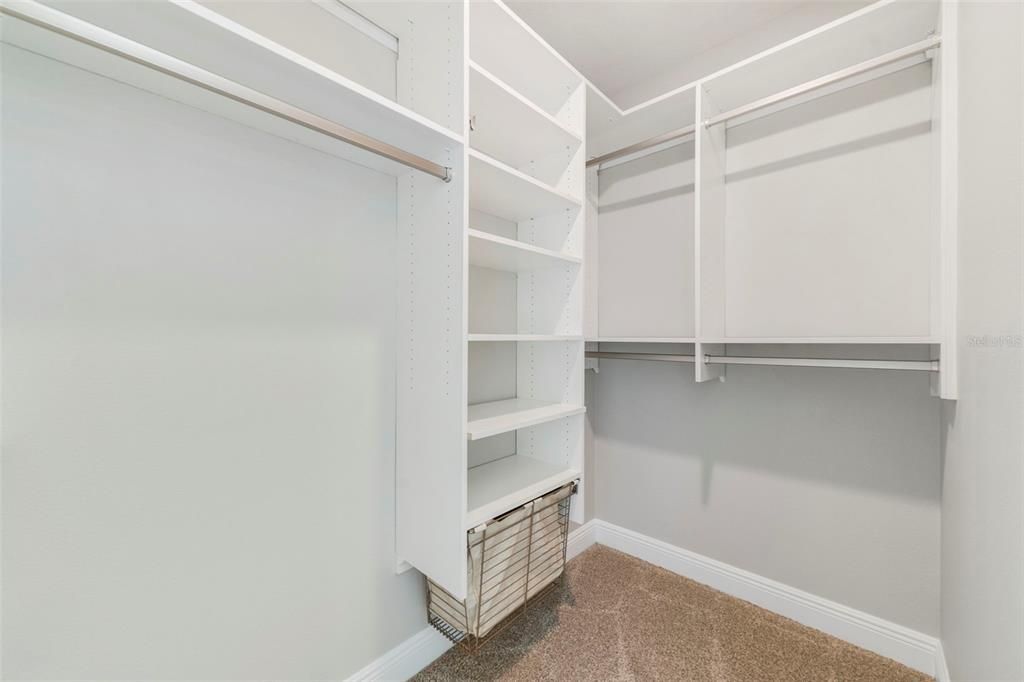 Под контрактом: $835,000 (4 спален, 3 ванн, 3327 Квадратных фут)