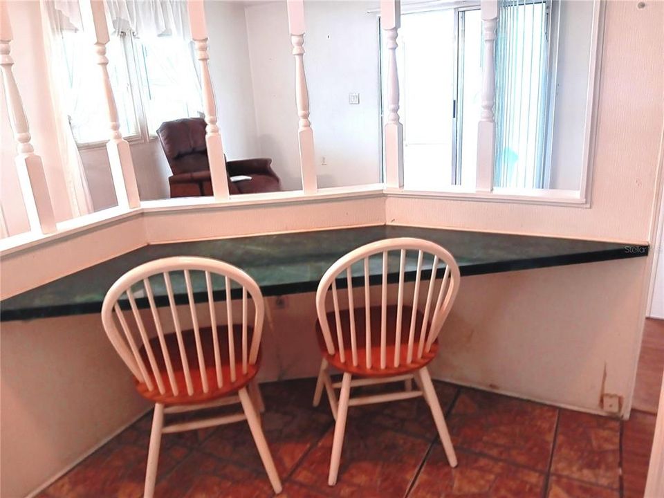 For Sale: $119,000 (2 beds, 2 baths, 864 Square Feet)