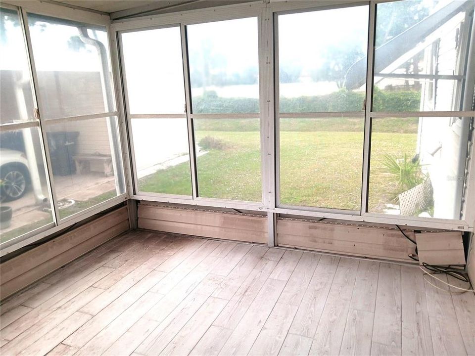 For Sale: $119,000 (2 beds, 2 baths, 864 Square Feet)