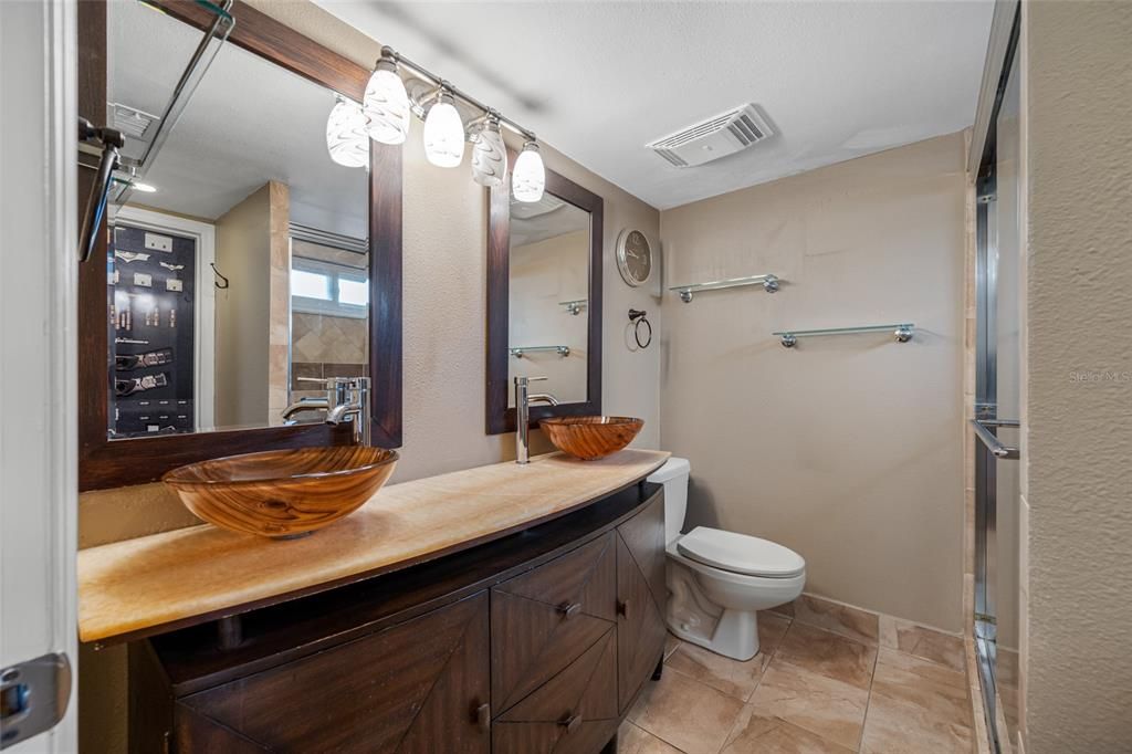 Activo con contrato: $624,900 (3 camas, 2 baños, 2258 Pies cuadrados)