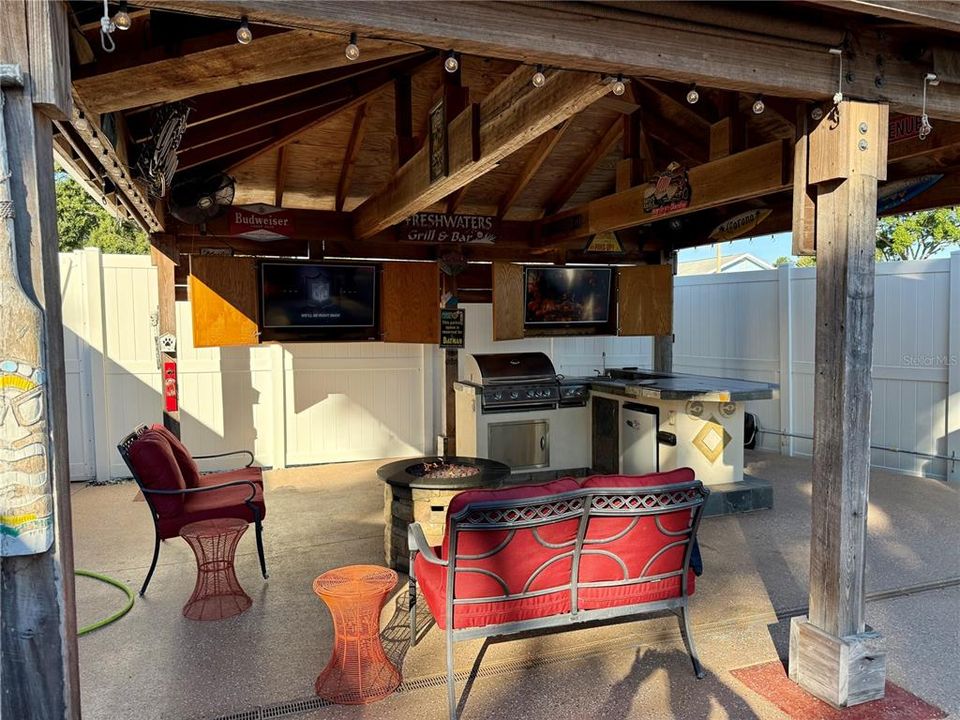 Activo con contrato: $624,900 (3 camas, 2 baños, 2258 Pies cuadrados)