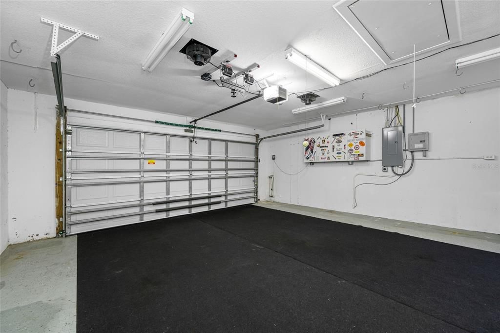 Activo con contrato: $624,900 (3 camas, 2 baños, 2258 Pies cuadrados)