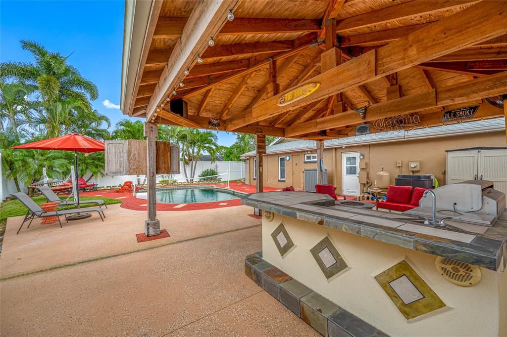 Activo con contrato: $624,900 (3 camas, 2 baños, 2258 Pies cuadrados)