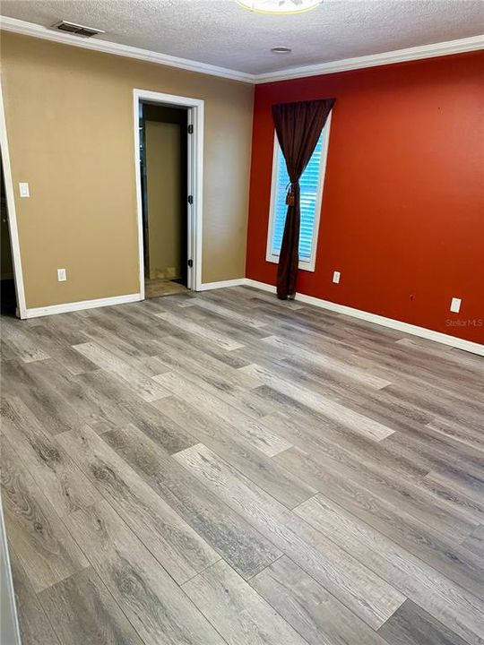 Activo con contrato: $624,900 (3 camas, 2 baños, 2258 Pies cuadrados)