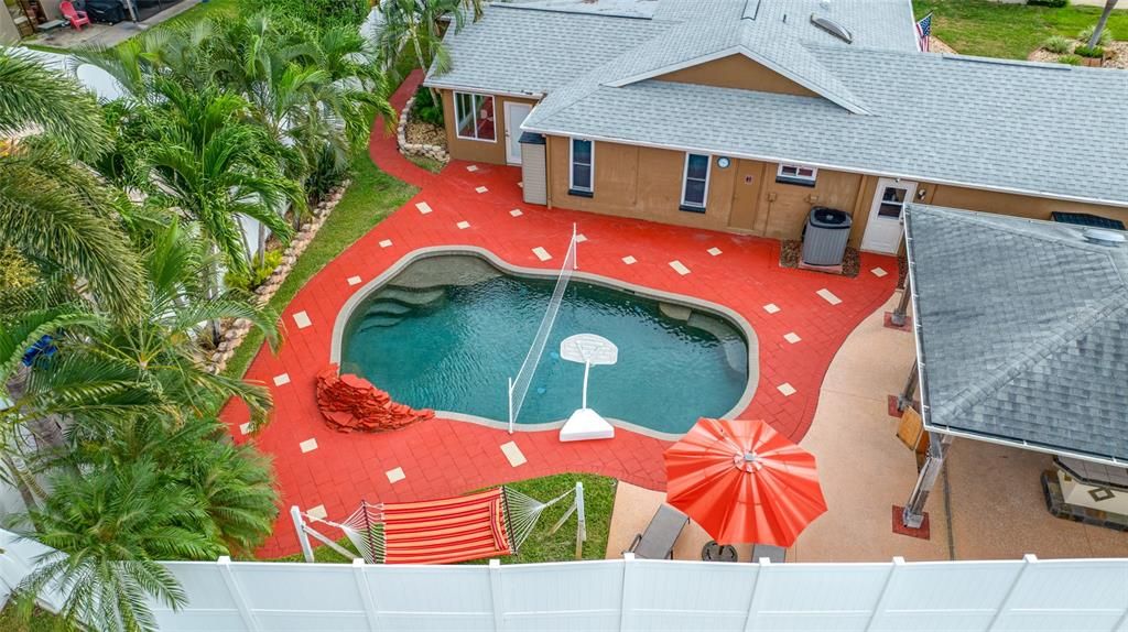 Activo con contrato: $624,900 (3 camas, 2 baños, 2258 Pies cuadrados)