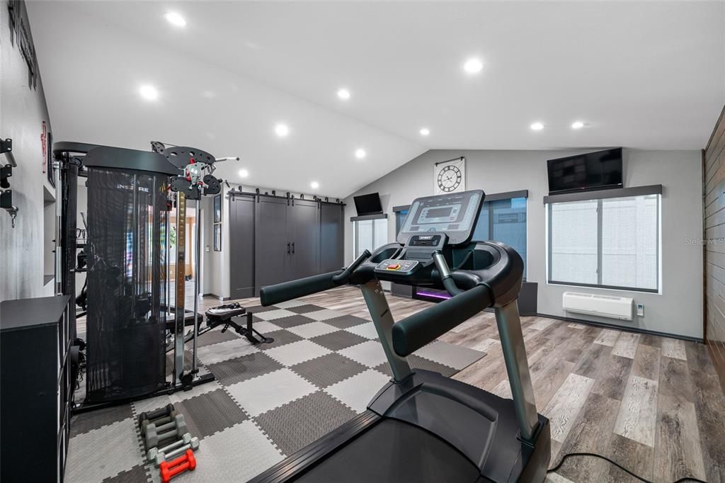 Activo con contrato: $624,900 (3 camas, 2 baños, 2258 Pies cuadrados)