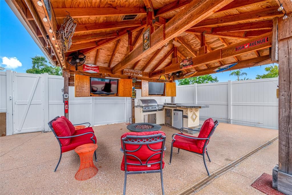 Activo con contrato: $624,900 (3 camas, 2 baños, 2258 Pies cuadrados)