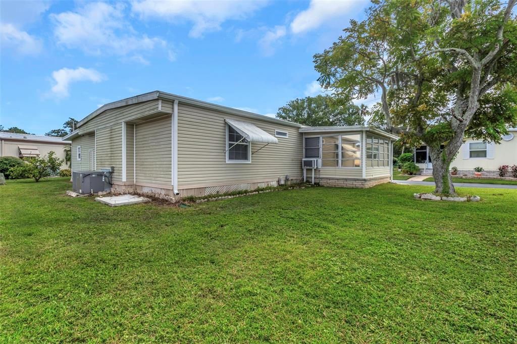 На продажу: $119,000 (2 спален, 2 ванн, 1100 Квадратных фут)