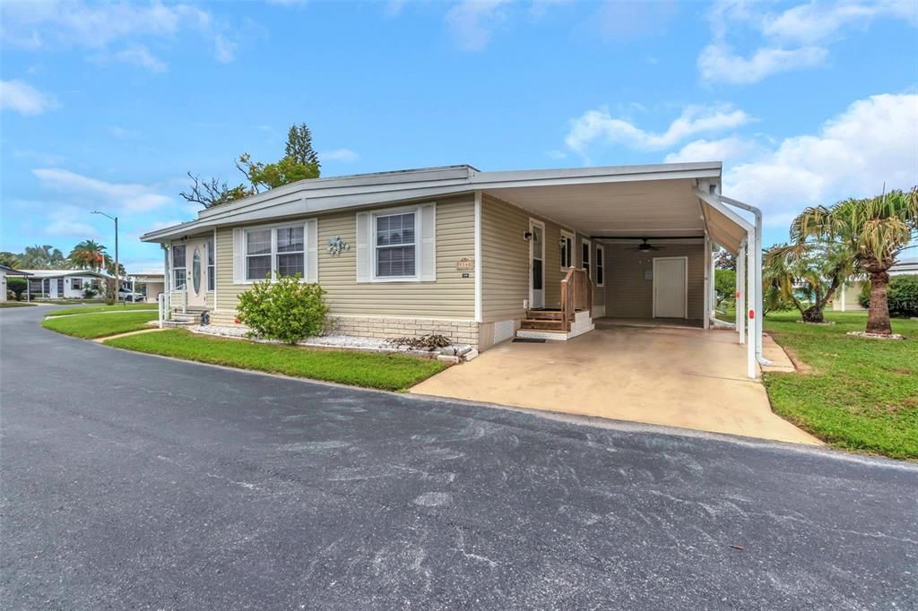 На продажу: $119,000 (2 спален, 2 ванн, 1100 Квадратных фут)