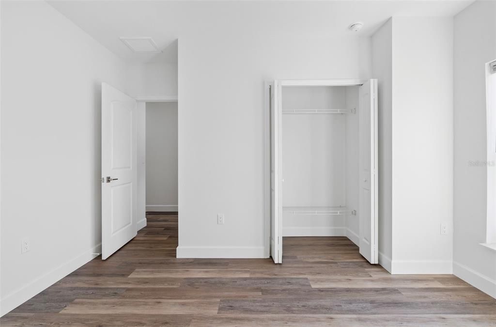 En Venta: $555,000 (6 camas, 0 baños, 2614 Pies cuadrados)